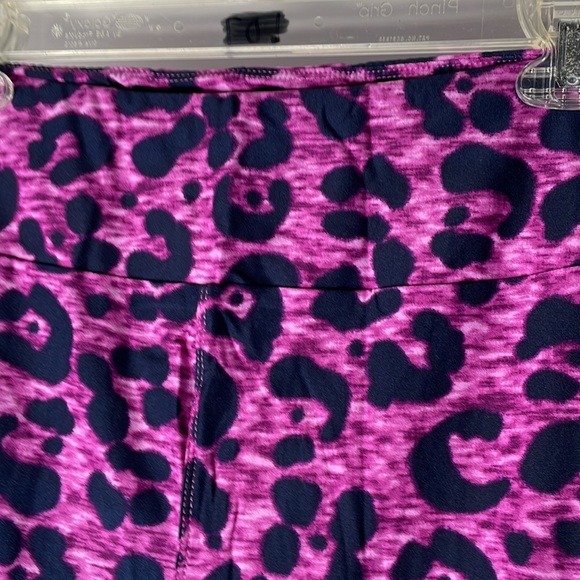 Lularoe tc2 pink cheetah print leggings new in package 20W-26W - Picture 3 of 10